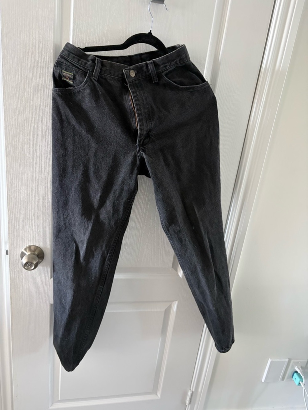 Black High-Waist Mom Jeans wrangler